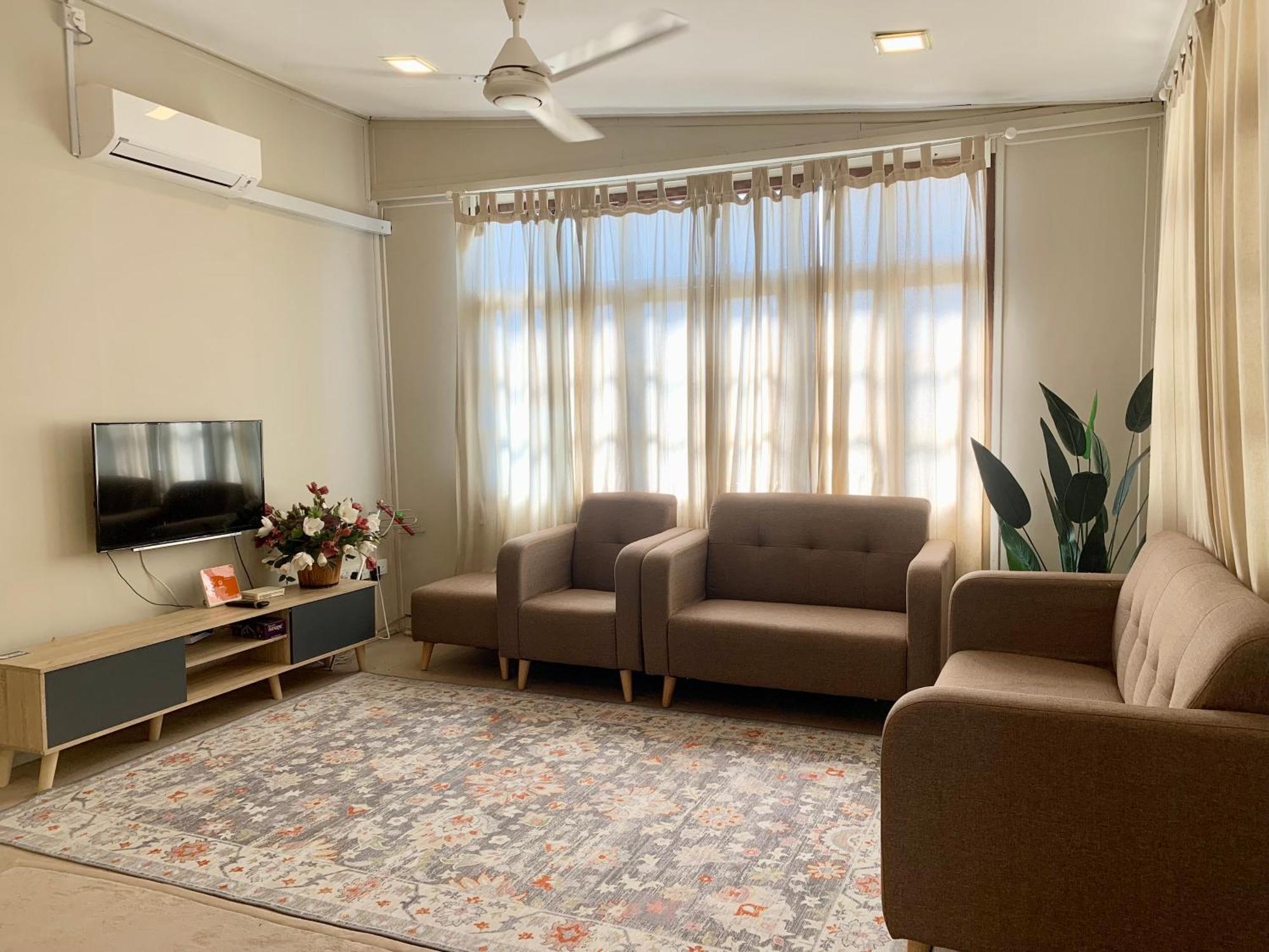 Sarah Guesthouse كُوالا تيرينغانو المظهر الخارجي الصورة